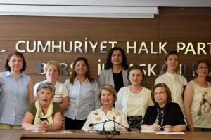 CHP Bursa İl Kadın Kolları'ndan anlamlı yarışma