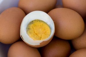 Almanya'da b&ouml;cek ila&ccedil;lı yumurta alarmı