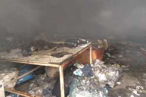 Geri d&ouml;n&uuml;ş&uuml;m fabrikasında yangın