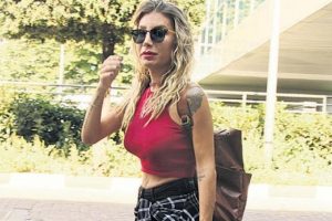 İrem Derici, &Ccedil;ağlayan'a cevap verdi