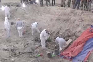 Irak'ta toplu mezar! Tam 550 ceset &ccedil;ıkartıldı