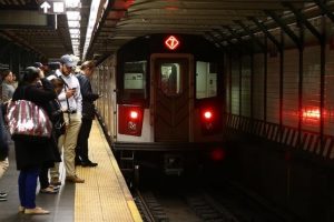New York metrosu i&ccedil;in 'zenginlere vergi artışı' teklifi