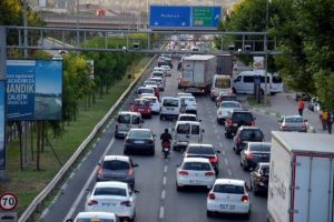 Bursa'da trafiğe kayıtlı ara&ccedil; sayısı arttı