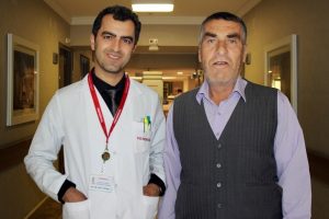 Beynindeki t&uuml;m&ouml;r y&uuml;z&uuml;nden ayakkabısı 4 numara b&uuml;y&uuml;d&uuml;