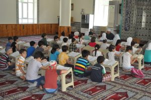 Bursa'da Suriyeli çocuklara Kur'an eğitimi