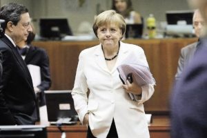 Merkel popularitesini kaybediyor