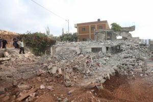 İsrail Filistinlilere ait 3 evi yıktı