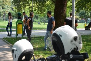 Bursa'da polis parklarda kuş uçurtmuyor