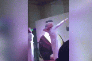 Suudi şarkıcı yasaklı dans yüzünden tutuklandı!