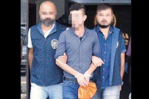 Yangın &ccedil;ıkan evde 2 milyon liralık kanser ilacı bulundu