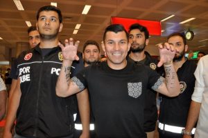 Beşiktaş Medel'le 3 yıllık sözleşme imzaladı