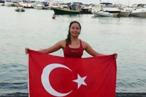 Manş Denizi'ne kula&ccedil; atan en gen&ccedil; T&uuml;rk kadını olacak