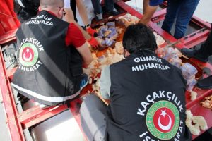 İran'dan gelen tırda ele ge&ccedil;irildi: Tam 80 kilo!
