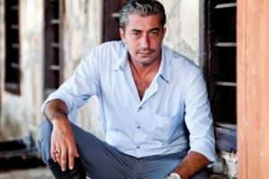 Erkan Petekkaya ekrana d&ouml;n&uuml;yor
