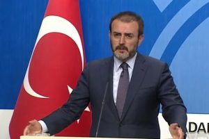 &Uuml;nal: Kumpas dendiğinde bu &uuml;lkede akla evet FET&Ouml; gelmektedir
