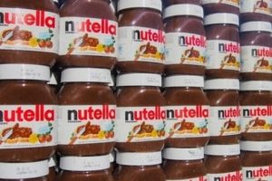 Nutella ve &ccedil;ikolata taşıyan tır r&ouml;morku &ccedil;alındı