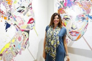 &Uuml;nl&uuml; ressama şırıngayla saldıran &ccedil;ocuk yakalandı