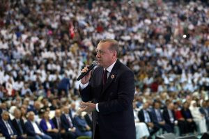 Erdoğan: "AK Parti'yi şikayet etmekle iktidar olamazsın"