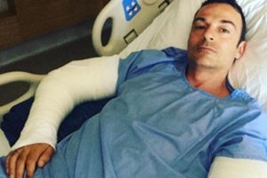 Jess Molho'dan k&ouml;t&uuml; haber! Uzun bir s&uuml;re kollarımı kullanamayacağım