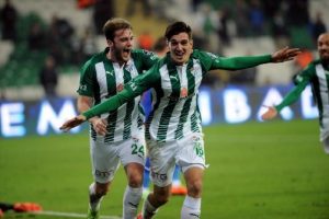 Bursaspor gen&ccedil;lere şans veren 2'nci takım oldu
