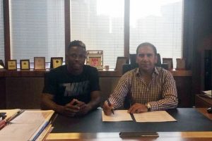 Demir Grup Sivasspor'a Fildişi Sahilli golc&uuml;