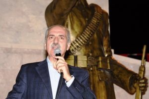 "Sahte g&uuml;l&uuml;c&uuml;klerle dolu y&uuml;zleriyle T&uuml;rk&ccedil;e'yi de k&ouml;t&uuml; şekilde kullandılar"
