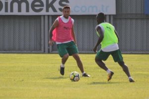 Bursaspor'dan Alanyaspor ma&ccedil;ına &ccedil;ift antrenman