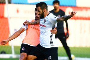 Beşiktaş'ta Kasımpaşa hazırlıkları s&uuml;r&uuml;yor