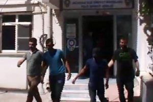 Ak&ccedil;akale'de uyuşturucu operasyonu: 14 g&ouml;zaltı