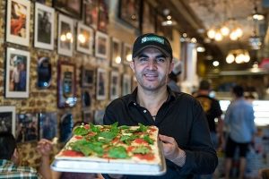 D&uuml;nya pizza şampiyonu, Diyarbakır'da g&ouml;zaltına alındı