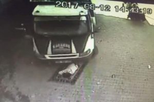 Uyurken &uuml;zerinden kamyonet ge&ccedil;mişti: Hayatını kaybetti
