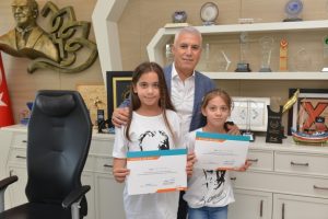 Bursa Nil&uuml;fer Belediye Başkanı Bozbey: Amat&ouml;r spor kul&uuml;pleri &ccedil;ocukları spora y&ouml;nlendirmeli