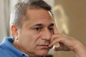 &Uuml;nl&uuml; şovmen Mehmet Ali Erbil hastanelik oldu