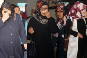 Hastaneyi ceset kokusu sardı, belediye g&uuml;l suyu sıktı