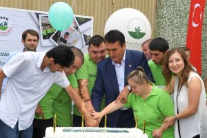 Bursa'da engelli &ouml;ğrencilerin sertifika heyecanı