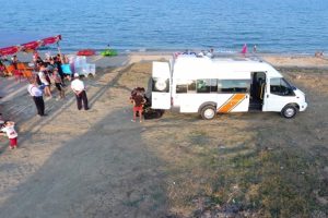 Denizde kayboldu sanılırken balık tutuyormuş