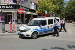 Başkent'te bı&ccedil;aklar konuştu: 1'i ağır 3 yaralı