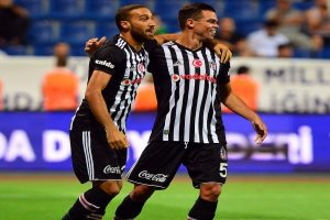 Yeni transferlerden yalnızca Pepe ilk 11'de