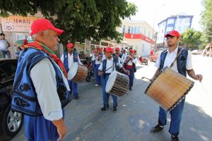 Tarihin en eski g&uuml;reşlerine davullu zurnalı davet