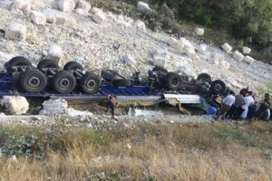 Erzurum'da korkunç kaza: 3 ölü, 3 yaralı