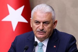 Başbakan'dan memurlarla ilgili flaş a&ccedil;ıklama