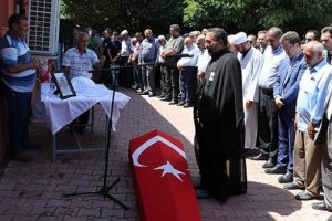 Bursa'da hayatını kaybeden oğlunun cenaze namazını imam babası kıldırdı