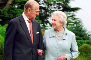 2. Elizabeth'in tahtı bırakacağı iddiası yalanlandı