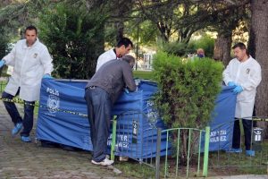 Park cinayetinin ş&uuml;phelileri yakalandı