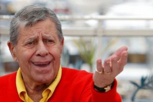 Komedi efsanesi Jerry Lewis hayatını kaybetti