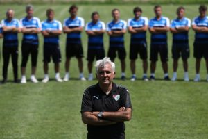 Korkmaz: "14 yabancıyla yarışabilecek, donanımlı oyuncular yetiştirmeliyiz"