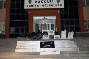 23 bin paket ka&ccedil;ak sigara ele ge&ccedil;irildi