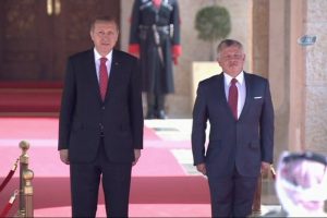 Erdoğan'a &Uuml;rd&uuml;n'de resmi t&ouml;renle karşılama