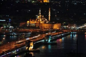 Atat&uuml;rk ve Yeni Galata k&ouml;pr&uuml;leri bu gece kapatılacak