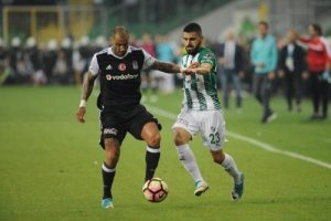 Bursaspor 8 ma&ccedil;tır Beşiktaş'tan puan alamıyor